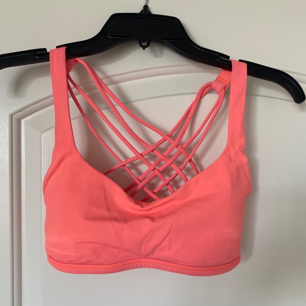 Lululemon sports bra size 8